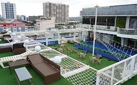 Selah Pods Hotel Manila